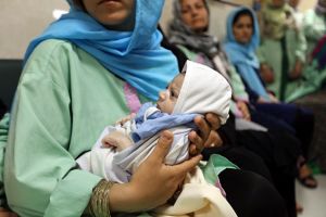 نخستین کلاس آموزشی توانمندسازی مادران پیرامون نیازهای آموزشی آنها در زمینه مراقبت از کودکان قلبی: عکس شماره 6 / 12